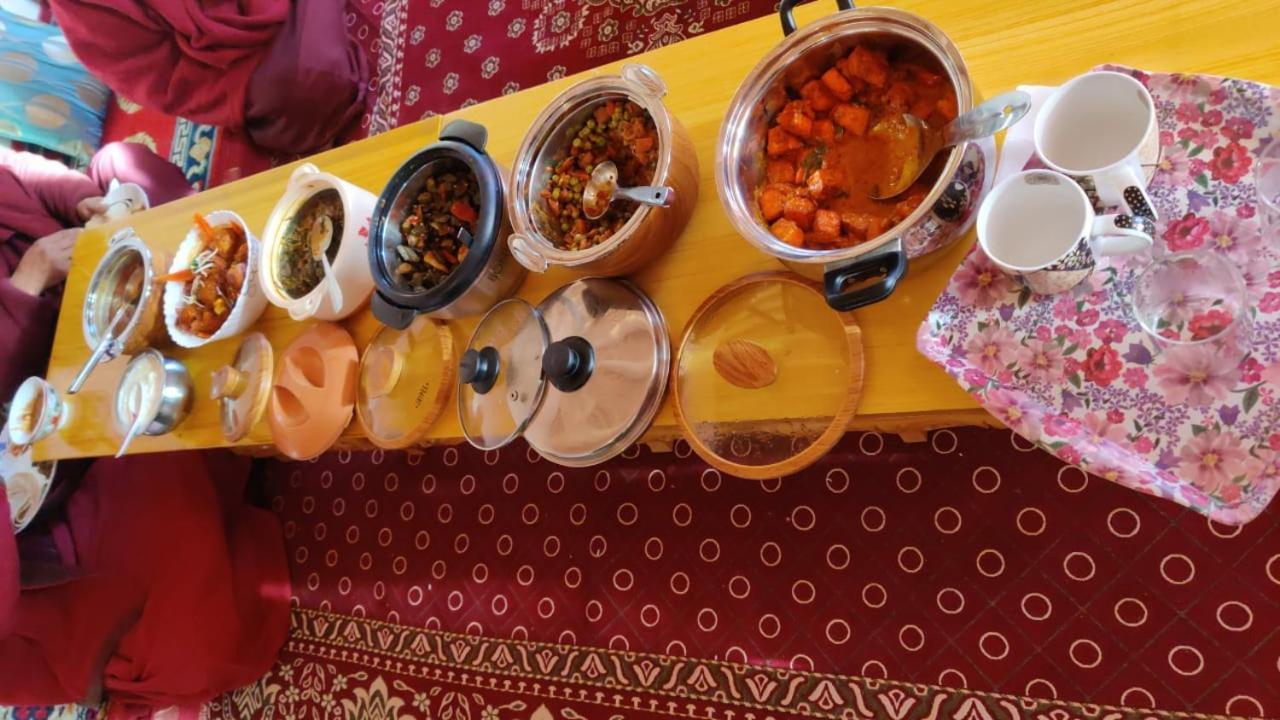 Ladakh Country Inn Leh Bagian luar foto