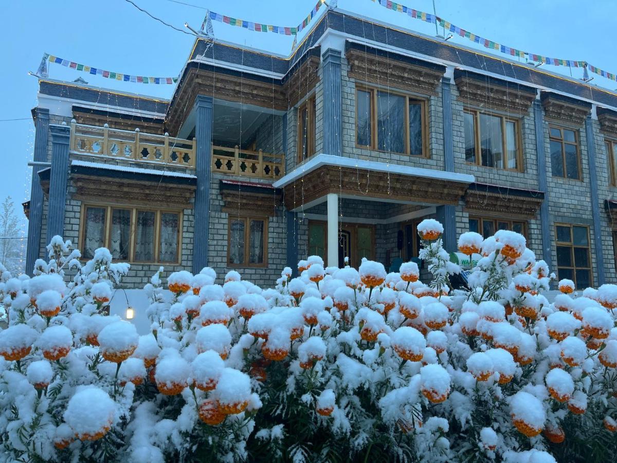 Ladakh Country Inn Leh Bagian luar foto
