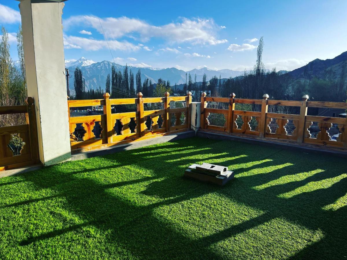 Ladakh Country Inn Leh Bagian luar foto